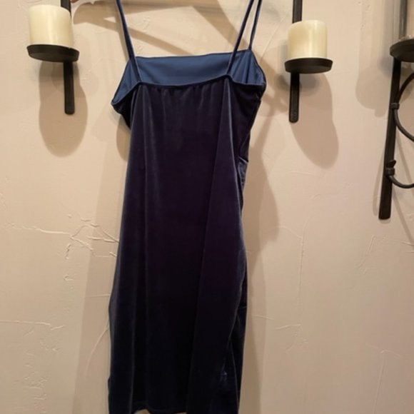 Windsor "Cheers to that Velvet Mini Dress" HoCo ready! - Picture 5 of 6